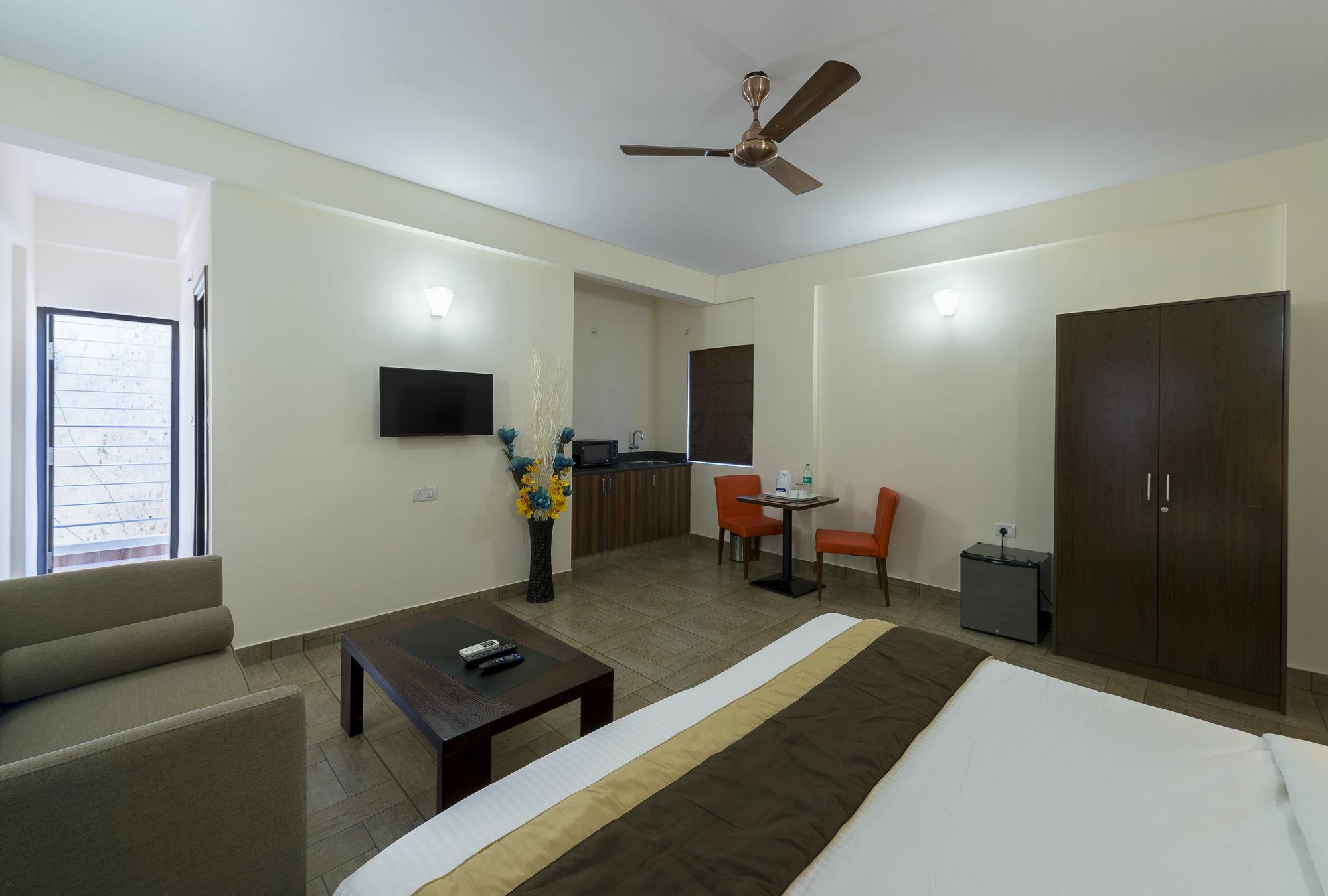 Hotel Daffodil Delight - Manyata Tech Park Bangalore Exterior foto